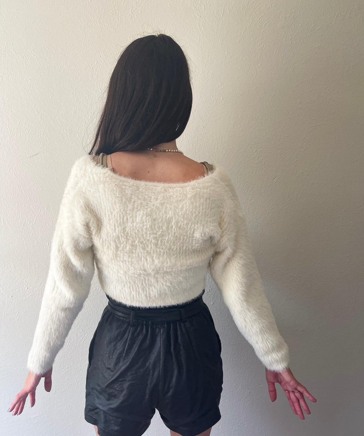 Fuzzy white cardigan - Alexa Maries